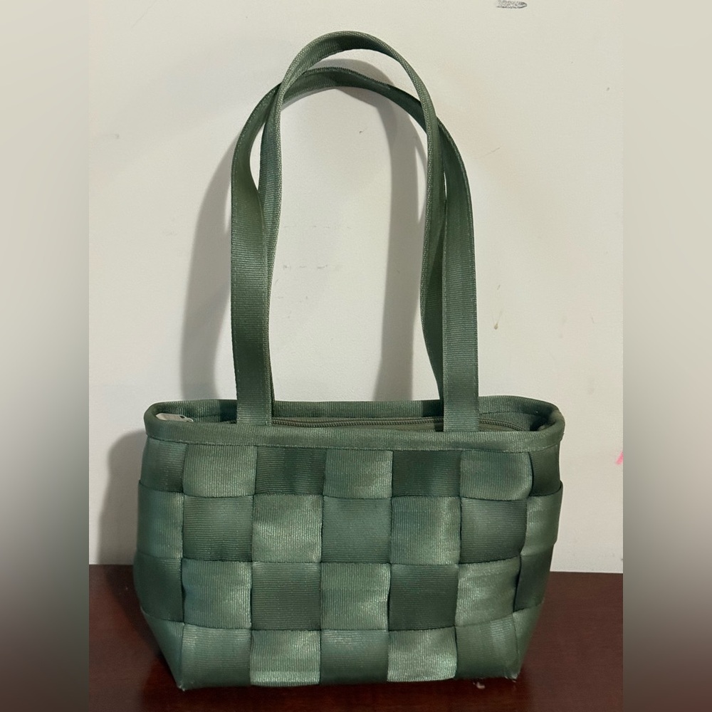 Harveys Seatbelt Bag green